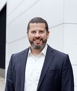 Herr Univ.-Prof. Dr.-Ing. Dominik May