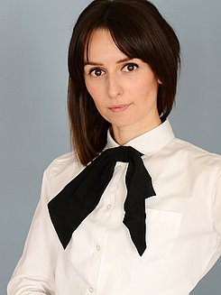 Frau  Alexandra van Dijk